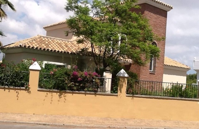 VILLA 6 personnes et piscine privative près de Marbella et du golf Miraflores