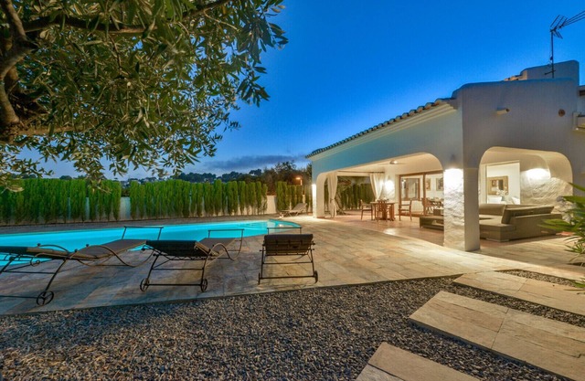 Villa à louer à Moraira, LA ROCALLA