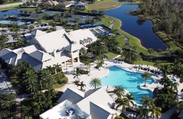 Villa- gated community in Naples near 2 public golf courses short drive to beach