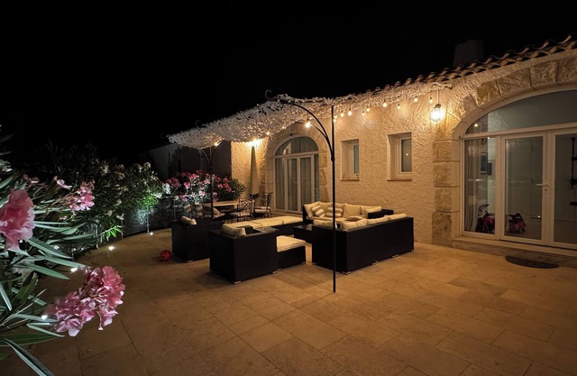 Villa grand standing à 5 mn de St Paul de Vence et 15 mn de la mer