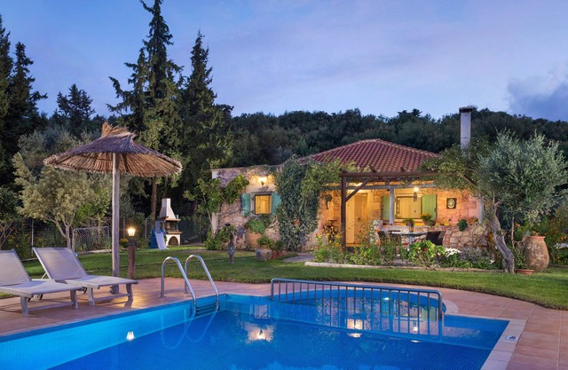 Impressionnante Villa Lithari-Piscine privée-Confidentialité complète!