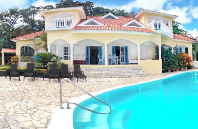 Villa IL Mare! Breathtaking Ocean Views!