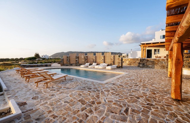 Villa Iliaki Ιδανική για όσους θέλουν να αφεθούν να τους παρασύρει το καλοκαίρι.