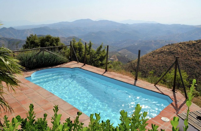 Maison de vacances à Almogía avec piscine privée