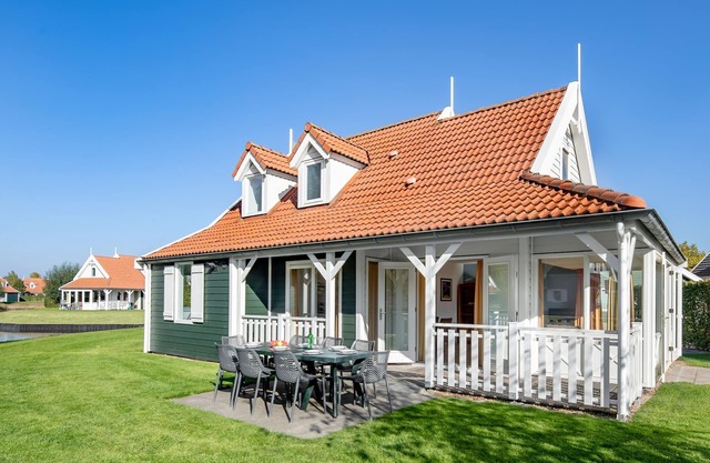 Confortable villa avec véranda, près du lac de Grevelingen