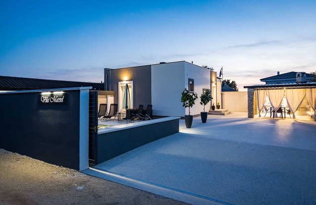 Villa à Gajana avec piscine chauffée