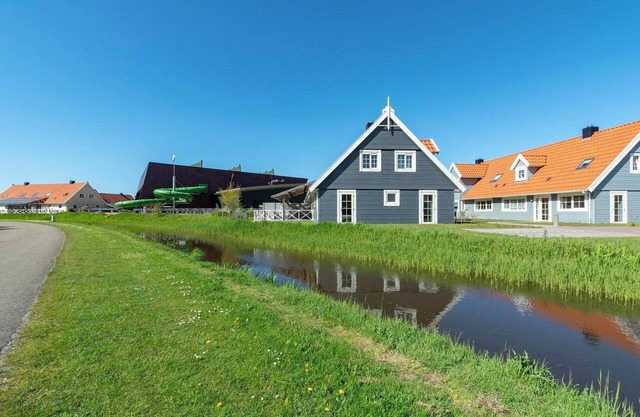 Elégante villa en bord de mer avec jardin