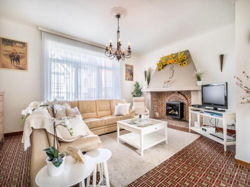 Villa in Koksijde with Sunny Garden, cleaning included