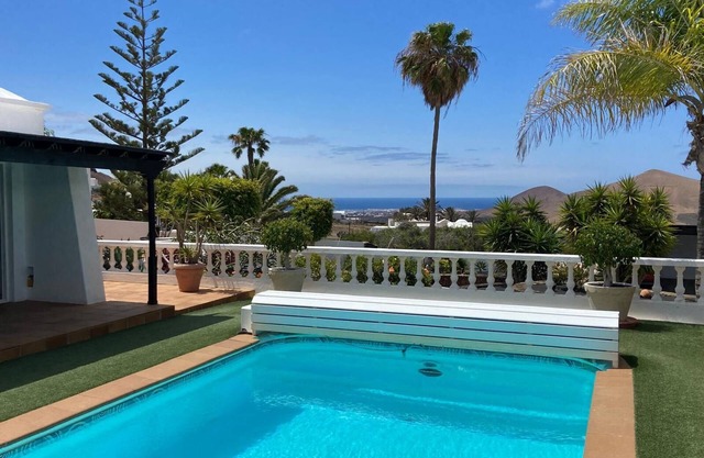 Villa à Lanzarote avec piscine.Magnifique vue! Proche de Famara et Costa Teguise