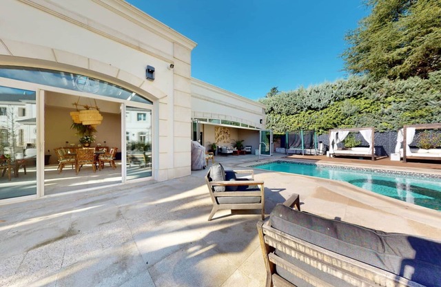 Villa à Madrid avec 6 chambres à coucher, 12 couchages
