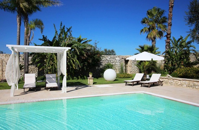Villa in Martano with 5 bedrooms sleeps 10