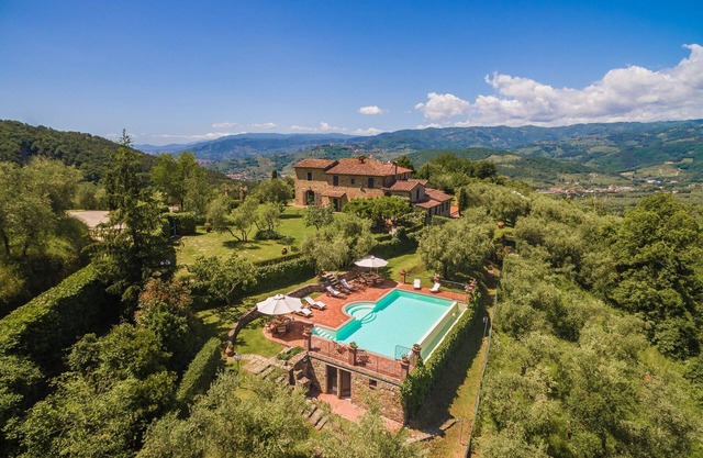 Villa à Monsummano Terme avec 7 chambres à coucher, 19 couchages