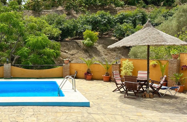 FINCAELVALLE - MAISON RURALE AVEC PISCINE PRIVÉE À NERJA, WIFI GRATUIT, PLAGE À 5KM