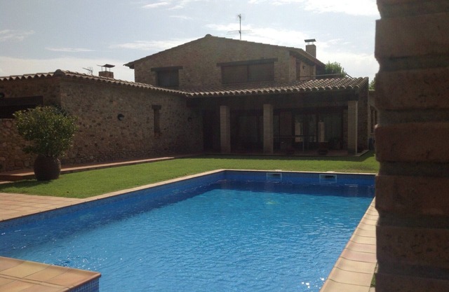 Villa à Peratallada avec piscine privée