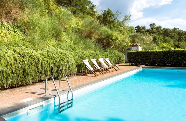 Villa spacieuse avec piscine privée à Sermugnano