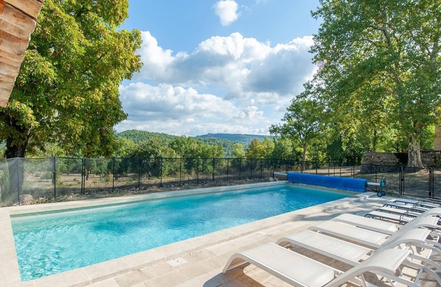 Bastide avec piscine et vue panoramique