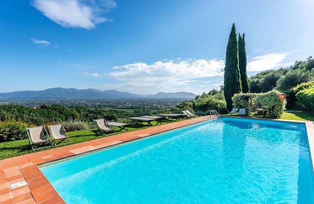 Villa à Segromigno In Monte avec 11 chambres à coucher, 22 couchages