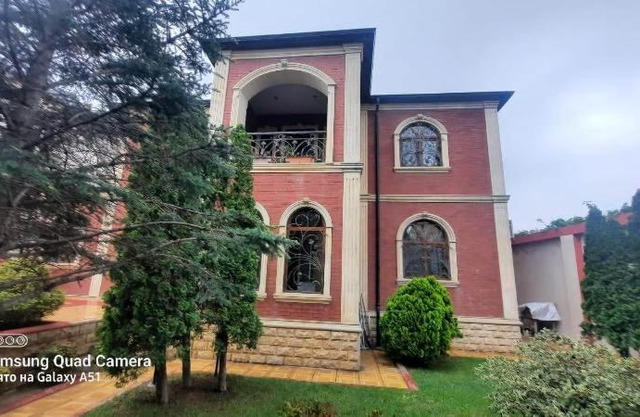 Villa in the center