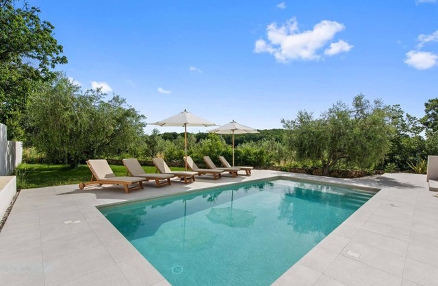 Villa à Vintijan avec piscine privée