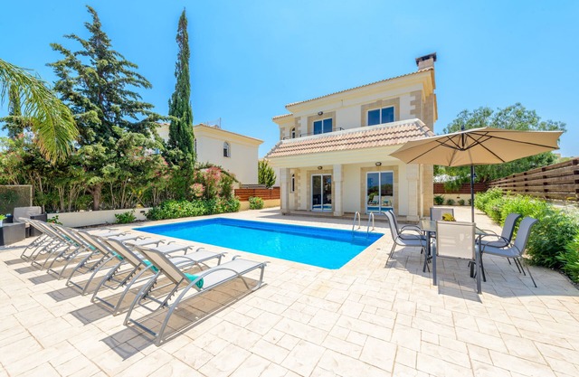 Villa Irina - Charming Kapparis Getaway