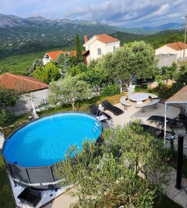 Villa Ivana-20 minutes from Split