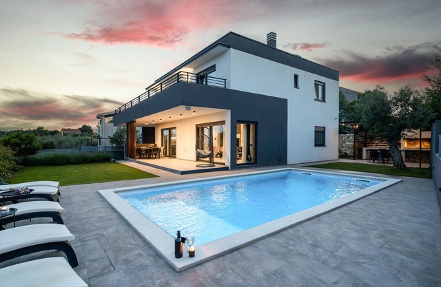 Villa Kali near Pula for 8 people with fitness & sea view