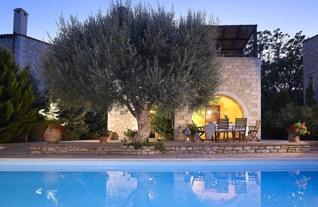Villa Kalypso, Villa en pierre luxueuse et traditionnelle à Réthymnon avec piscine privée