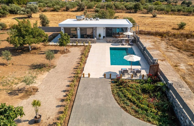 Villa Karydia with private pool
