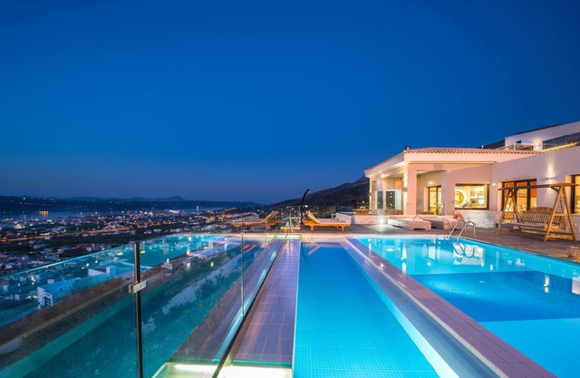 Villa Kedria avec piscine privée chauffée