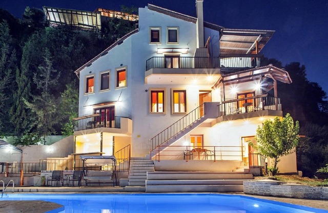 VILLA KLEOPATRA AVEC PISCINE PRIVÉE PRÈS DE LA PLAGE Loin de la ville NO