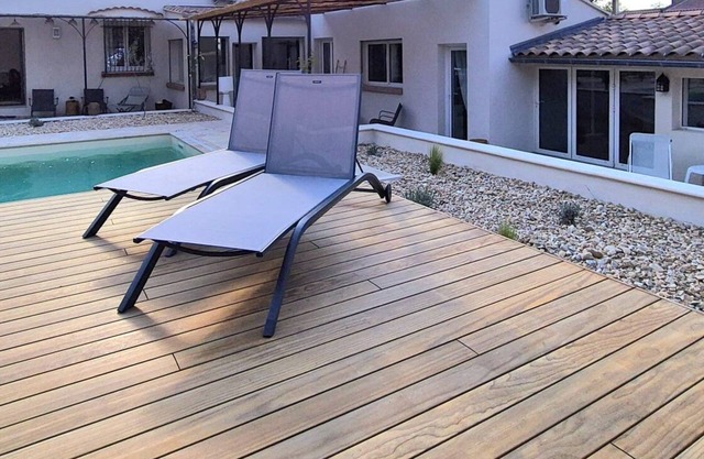 Villa "le Repos" de L'Estef avec PISCINE: Vue, détente, jeux au cœur du village!