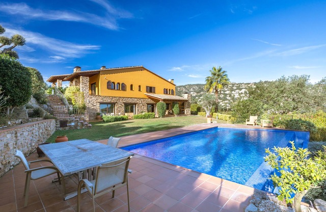 Villa 'La Masia' avec vue sur les montagnes, Wi-Fi et climatisation