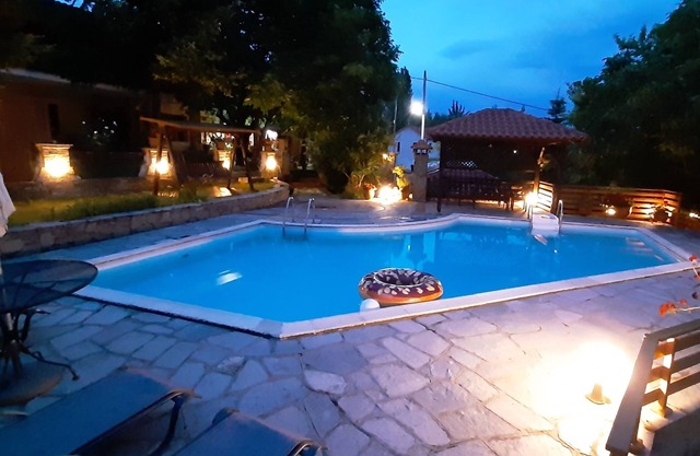 Villa Lagos (piscine / montagne / forêt / rivière)
