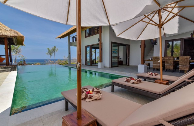 VILLA LAKSHMI - VILLA DE LUXE AVEC VUE À 180 ° SUR LA MER