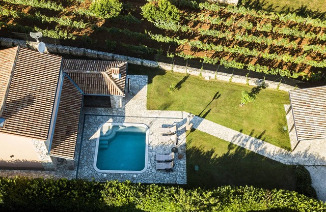 VILLA LAVANDA **** Rakalj, 4 + 2