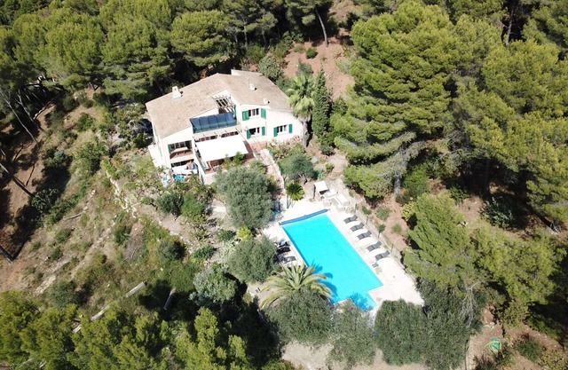 * VILLA LENTIS Magnifique Villa Classée Vue Mer Grande Piscine Chauffée (Collines de Nice) *