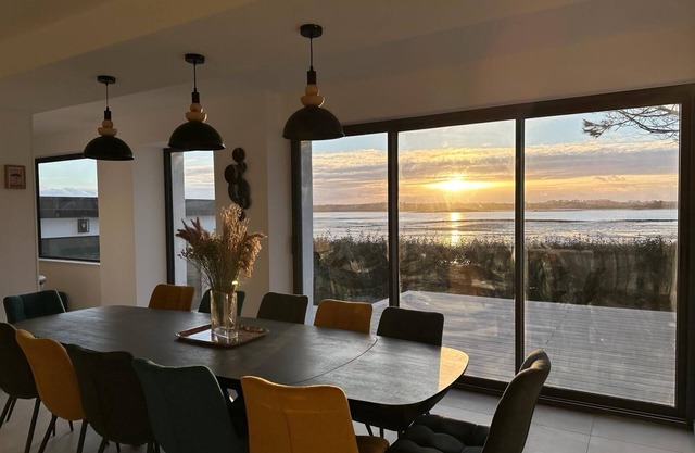 Villa Les Dunes : vue incroyable, accès direct à la mer et jacuzzi à débordement