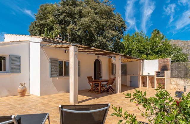 Villa Les Oliveres Petites à Pollensa : Évasion Rurale