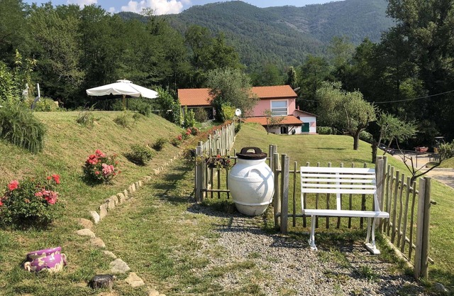 VILLA LIGURE 4 + 2 Pax Exclusive Piscine, A / C, WiFi gratuit, BBQ près des Cinque Terre