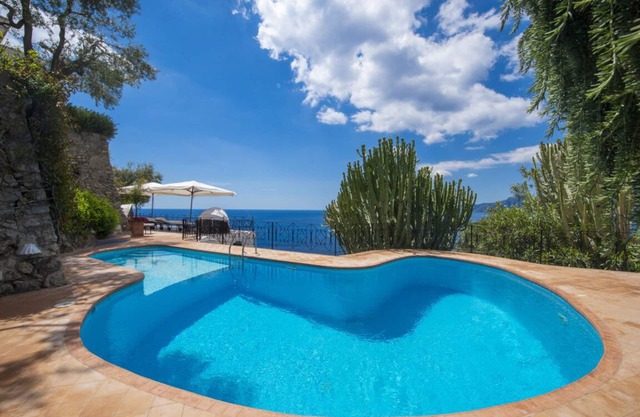 VILLA LILLA gorgeous villa in Praiano Amalfi Coast, Fully staffed