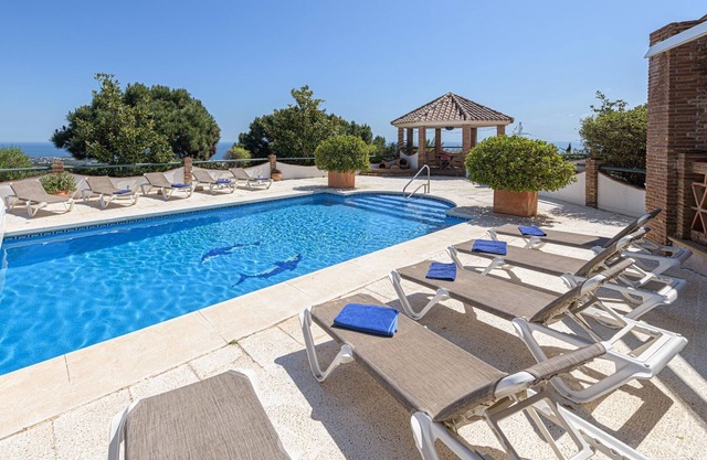 Villa Lina - Villa Con Piscina Privada En Estepona