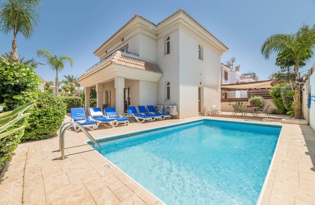 Villa Lindo - Charming Kapparis Getaway
