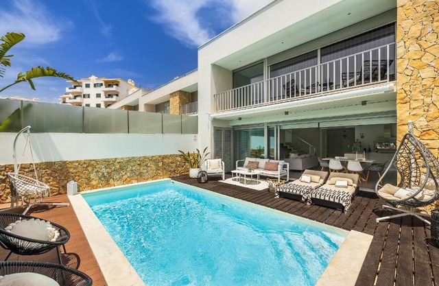 Villa Lirio by OCvillas