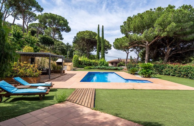 Villa Llum avec vue, piscine à 25 minutes de BCN