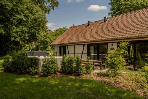 Villa Lodge met Jacuzzi - 8 personen - Woodz Lodges