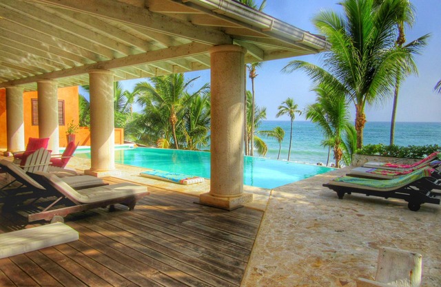 Villa Los Gorgones, front de mer, près de la plage, 9 couchages