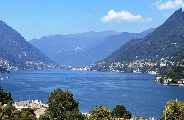 Villa Lucy Lake and Como City View