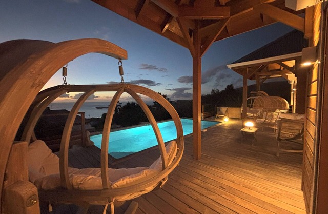 Grande villa luxueuse 4* - vue mer - face à l'îlet Pigeon & la réserve Cousteau