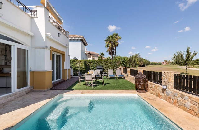 Villa 'Luxury Frontline Golf' avec piscine privée, Wi-Fi et climatisation