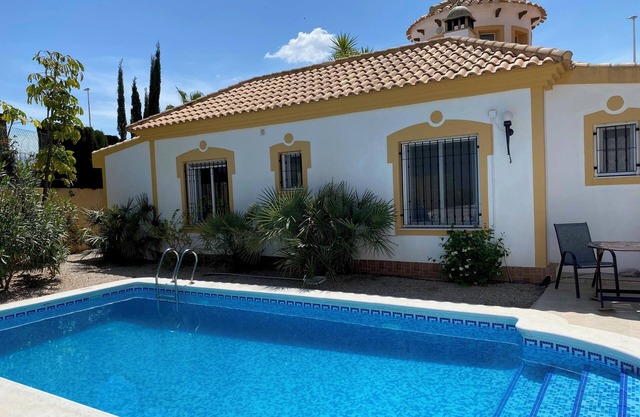 Villa Maravilla avec vue sur les montagnes, piscine et Wi-Fi